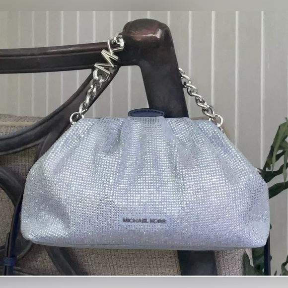 💎NWT MICHAEL KORS NOLA SMALL CHAIN CLUTCH CROSSBODY SHOULDER BAG💎 - Picture 3 of 9